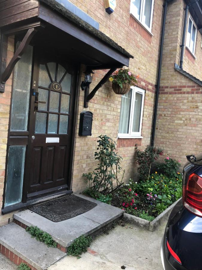 Cheerful 4 Bedroom House With Garden Free Parking London Eksteriør billede