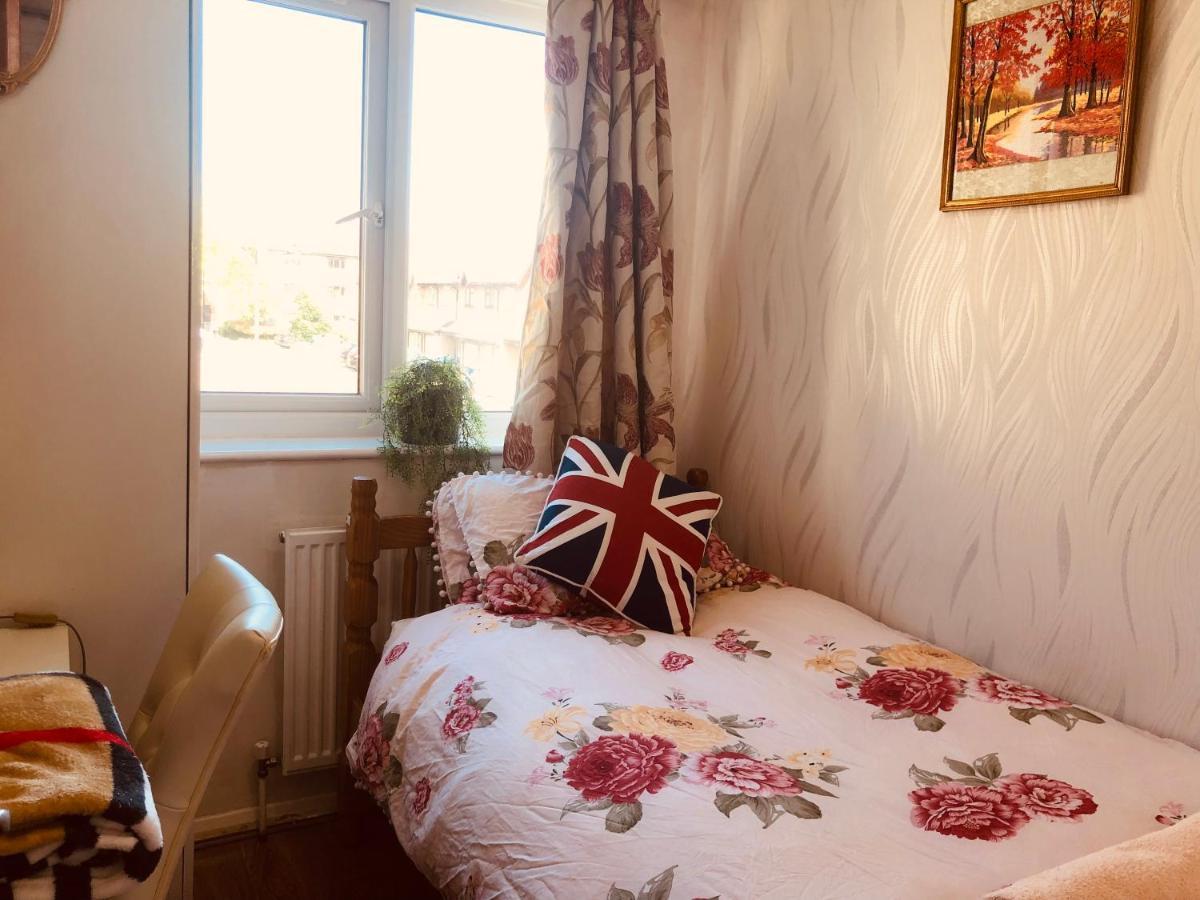 Cheerful 4 Bedroom House With Garden Free Parking London Eksteriør billede
