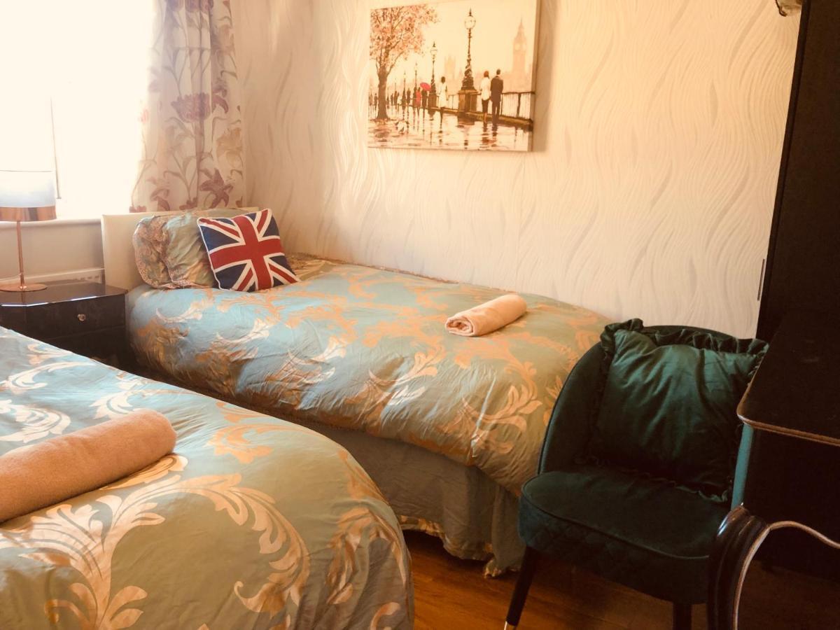 Cheerful 4 Bedroom House With Garden Free Parking London Eksteriør billede